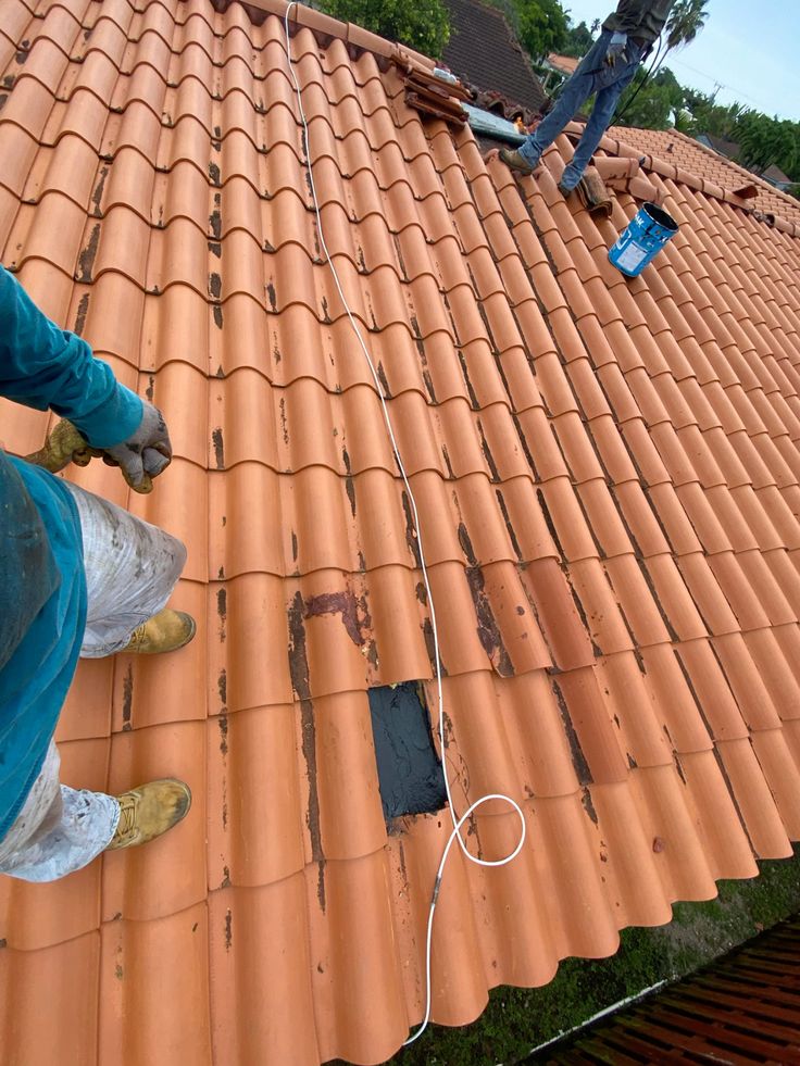 Replace Broken Roof Tiles in Hurstville & Parramatta